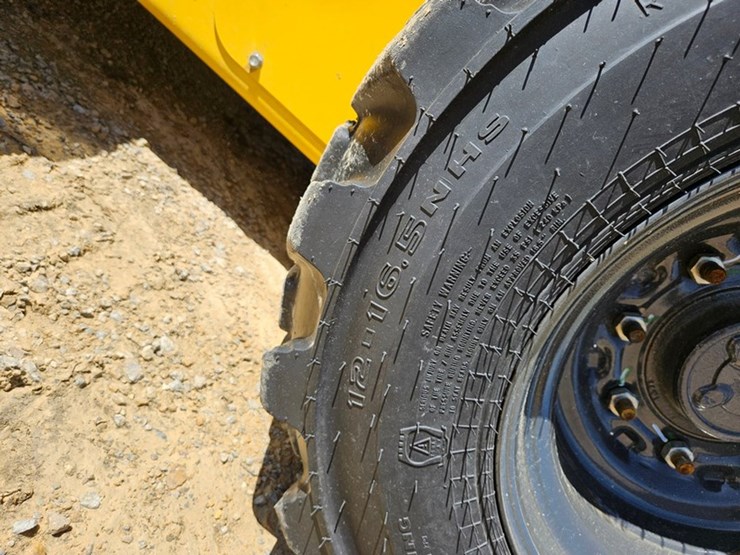 new-holland-l328-image-38