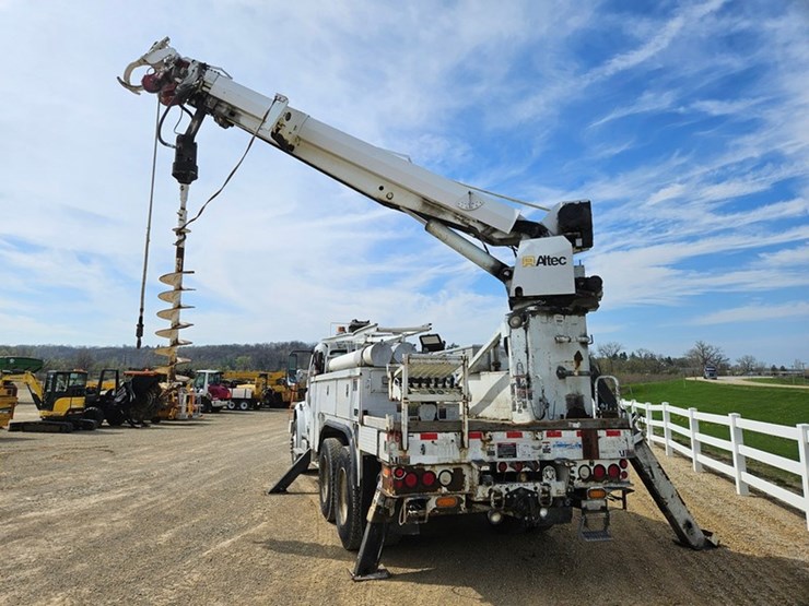 #5076-•-2007-freightliner-m2-tandem-axle-crane-truck-image-18