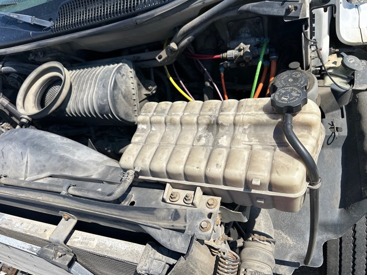 #11-•-2007-chevy-c8500-service-truck-image-59