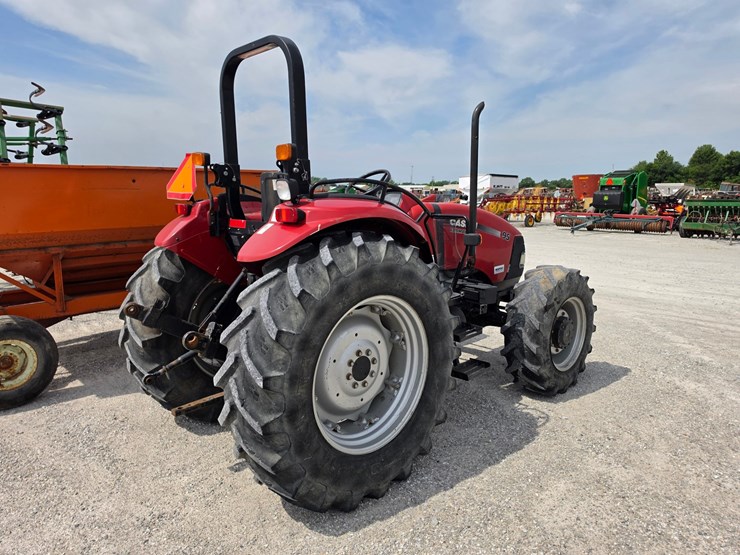 2010-case-ih-farmall-95-image-16