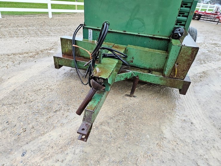 john-deere-100-image-9
