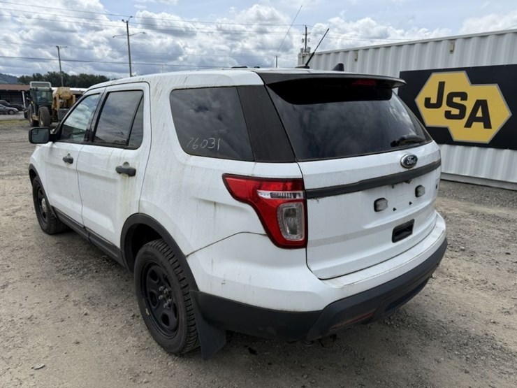 2015-ford-explorer-image-6
