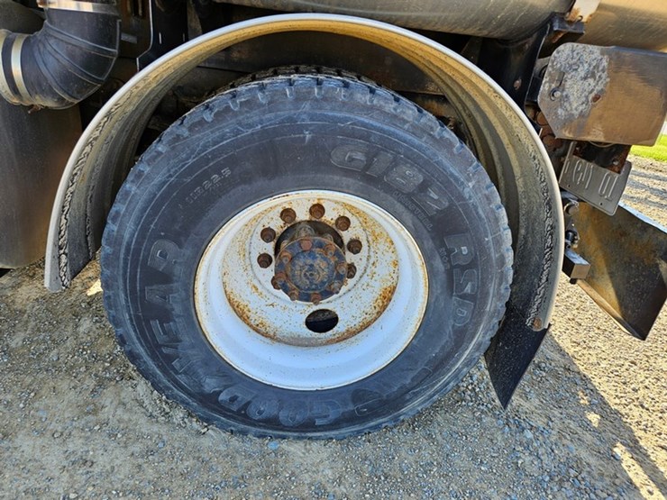 2001-vactor-2100-image-76