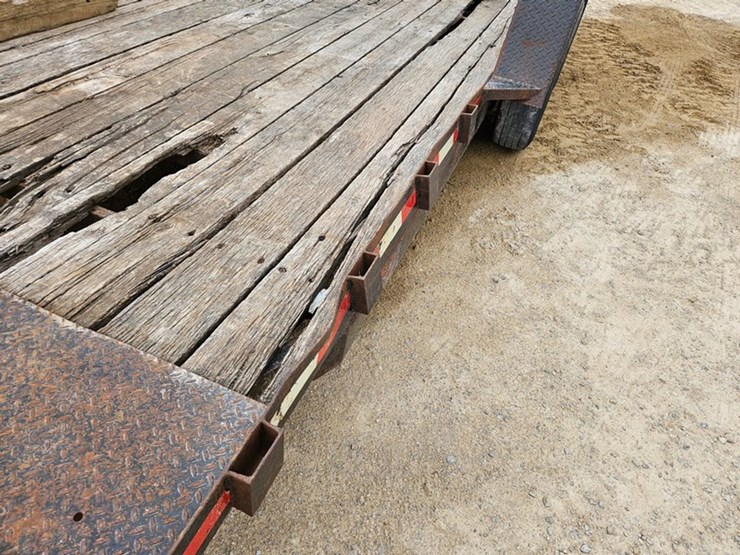 #5066-•-millennium-81"-x-18'-tandem-axle-trailer-image-23