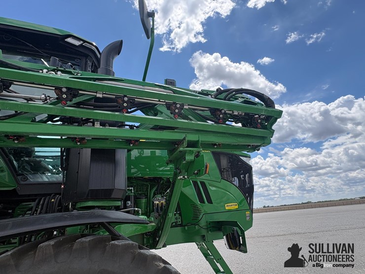2024-john-deere-412r-image-19