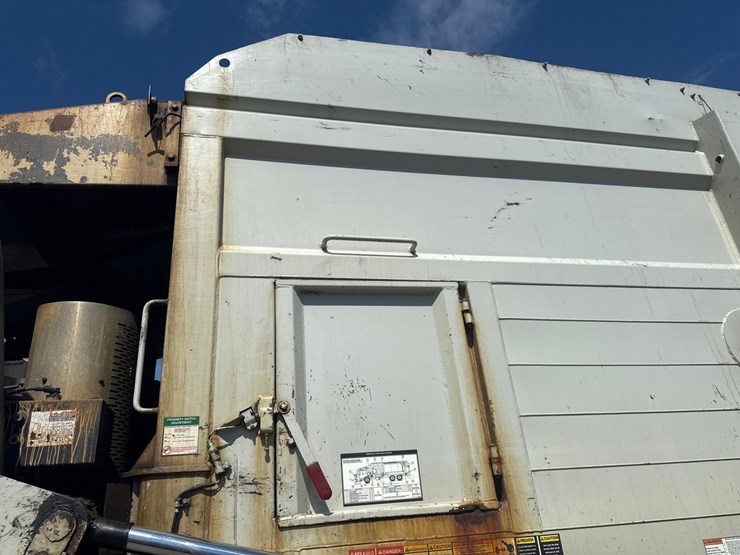 #7-•-2015-mack-heil-front-loader-image-14