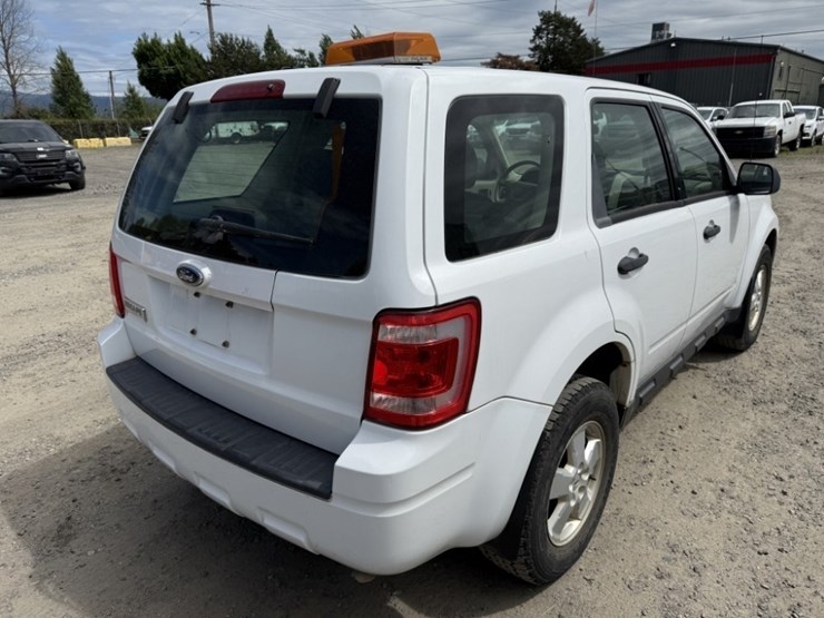 2009-ford-escape-image-4