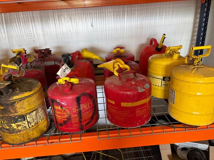 #4090-•-shelf-of-gas-and-diesel-tanks-image-2
