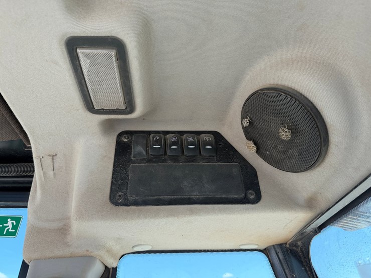 jcb-tm320-image-14