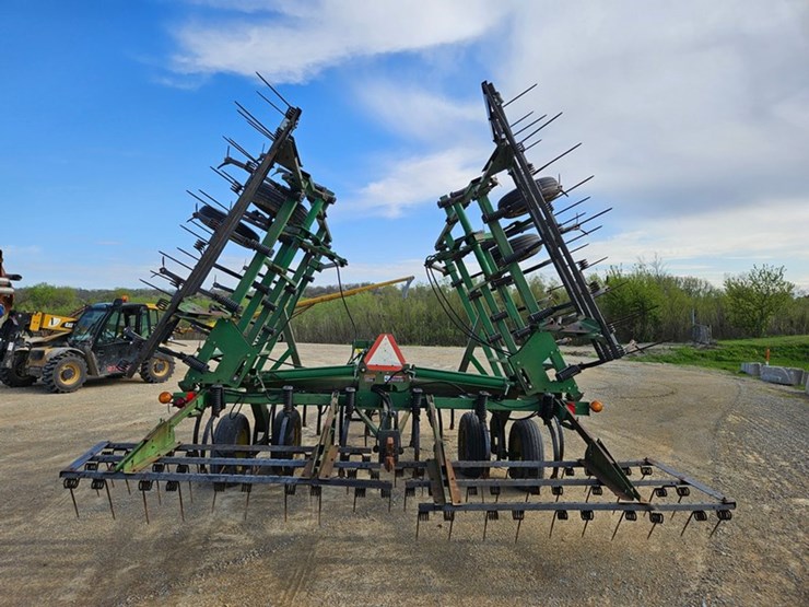 john-deere-28-image-4
