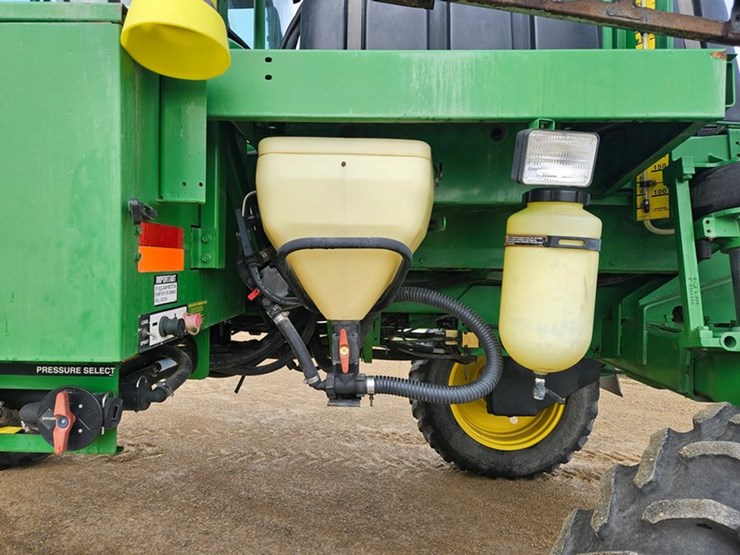 john-deere-4700-image-35