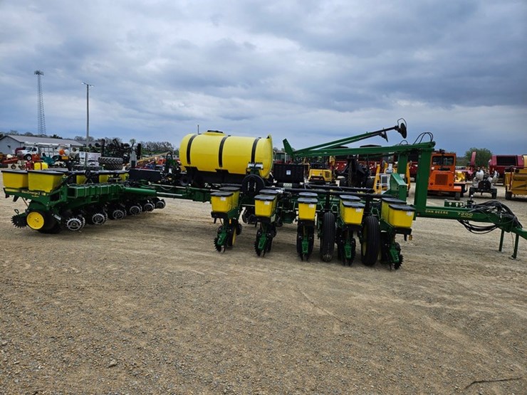 john-deere-7200-image-6