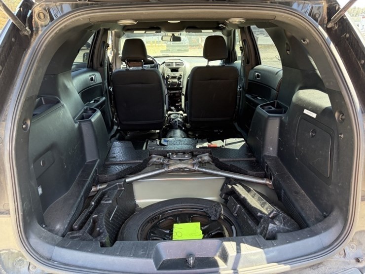 2018-ford-explorer-image-22