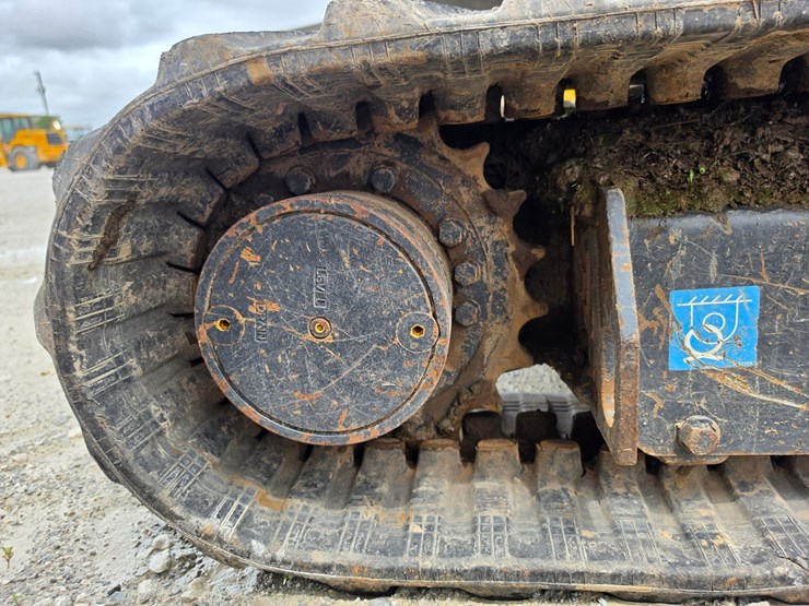 2018-deere-26g-image-18