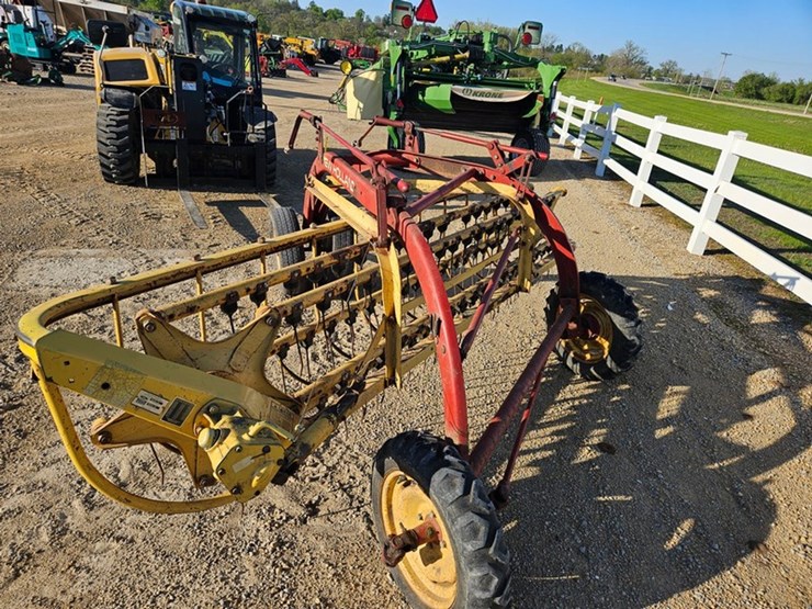 new-holland-258-image-17