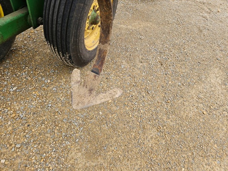 john-deere-16-image-31
