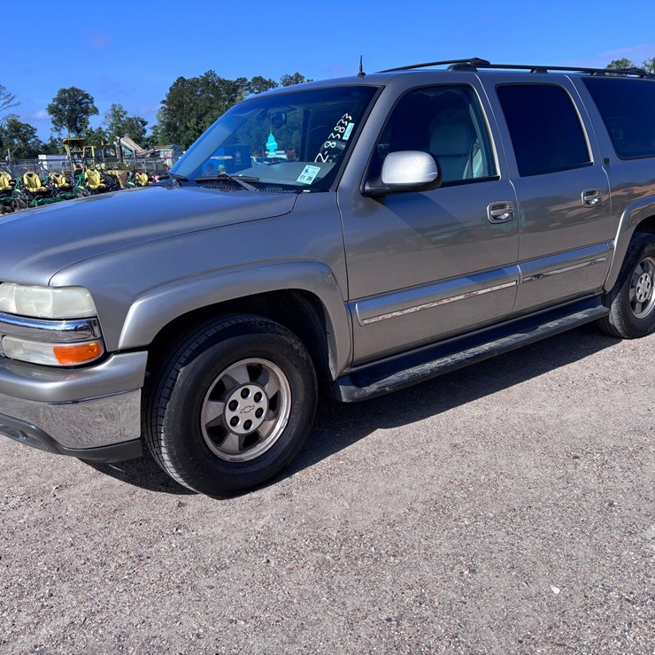 2002 CHEVROLET SUBURBAN