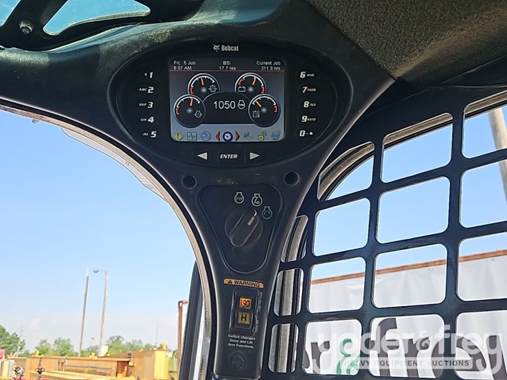 2018-bobcat-t750-image-30