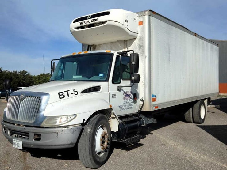 2002-international-durastar-4300-image-1