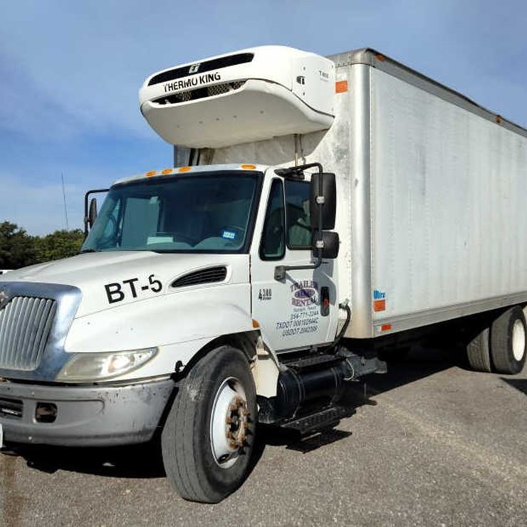 2002 INTERNATIONAL DURASTAR 4300
