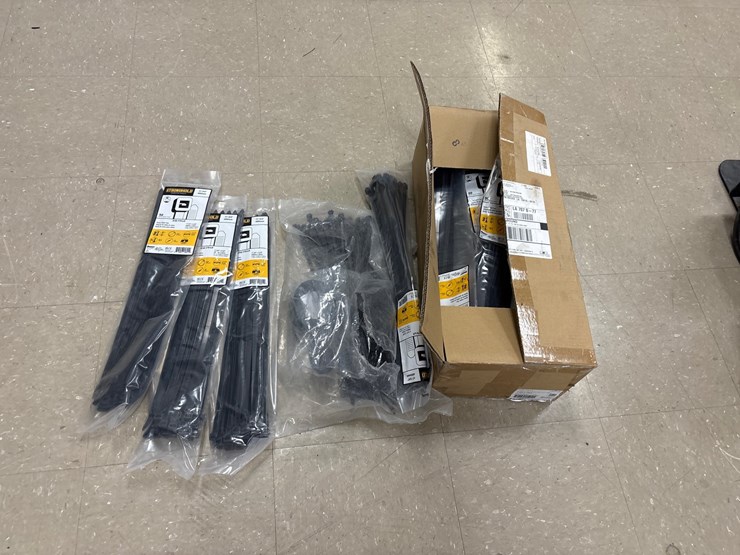 #4064-•-box-of-large-zip-ties-image-1