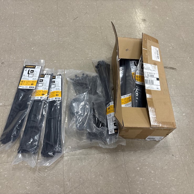 #4064 • BOX OF LARGE ZIP TIES