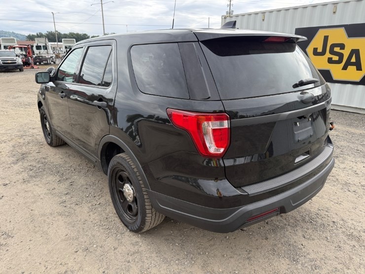 2018-ford-explorer-image-6
