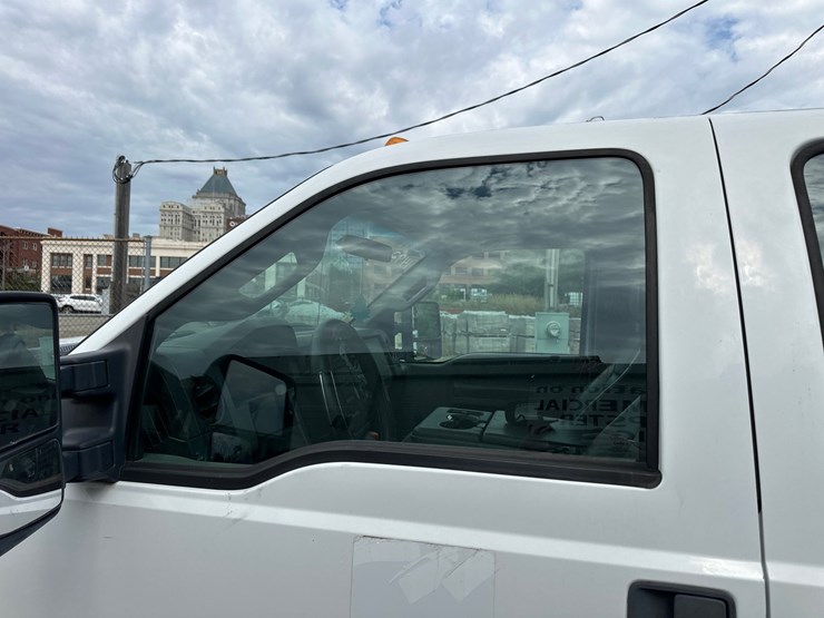 2012-ford-f450-image-21