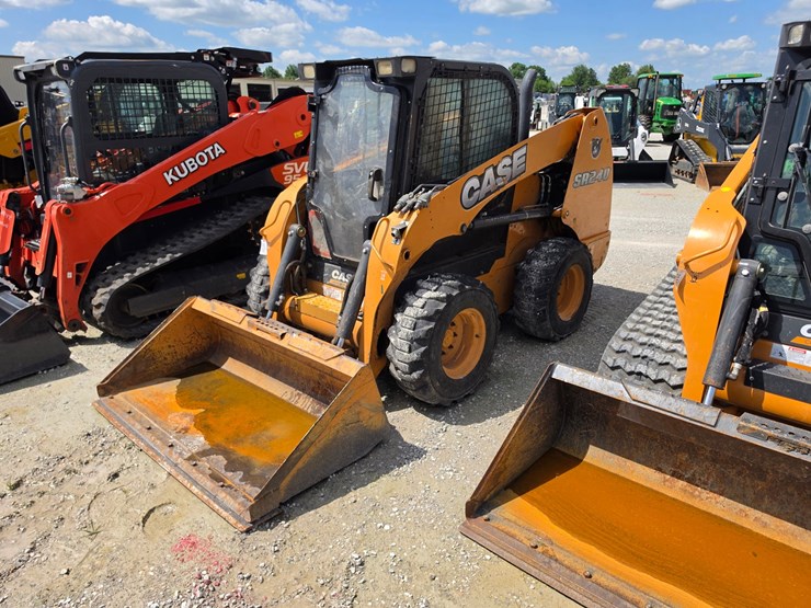 2015-case-sr240-image-20
