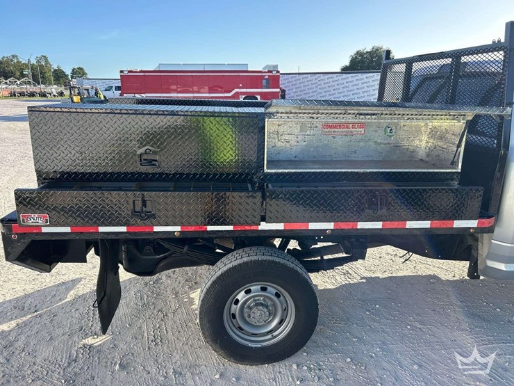 2012-utility-flatbed-image-21