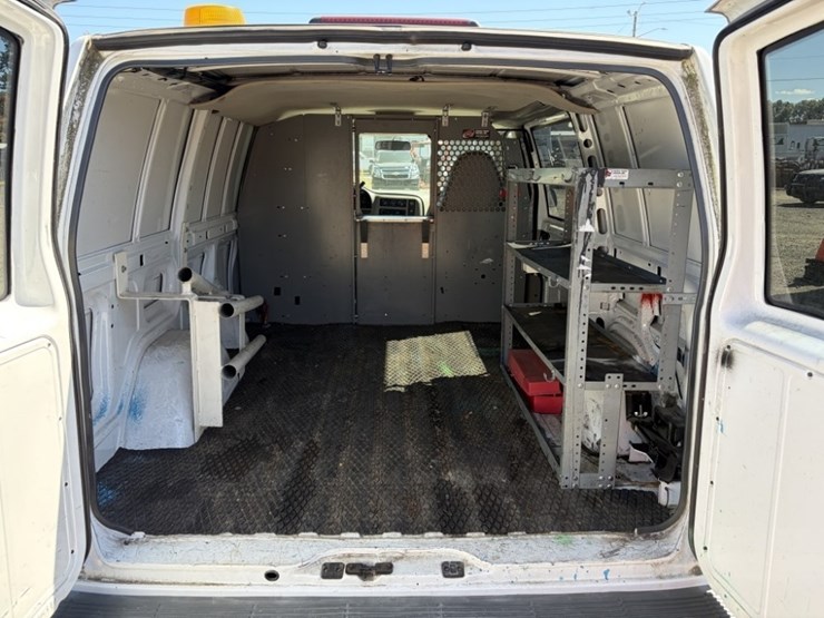 2005-chevrolet-astro-image-23