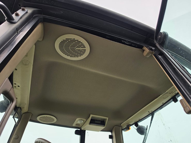 2009-john-deere-6430-image-16