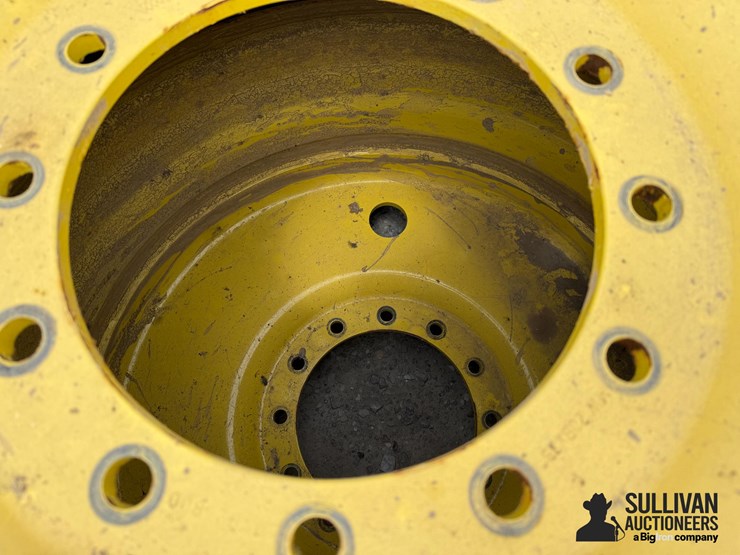 john-deere-12-image-11