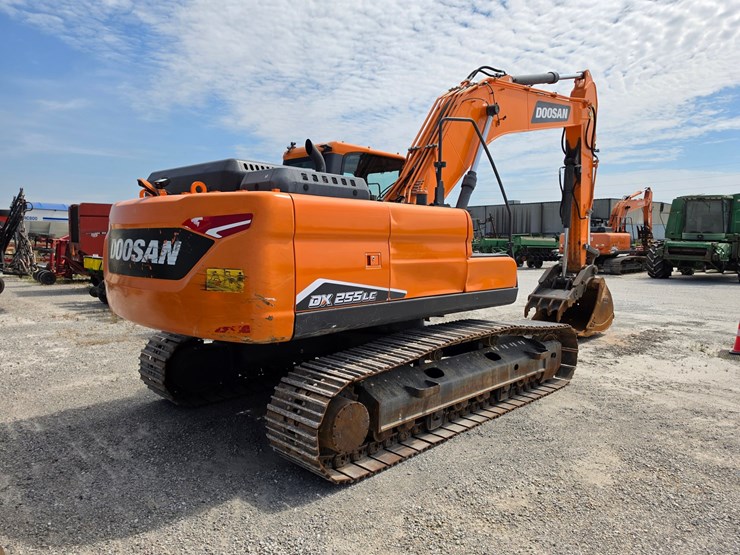 2022-doosan-dx225-lc-image-7