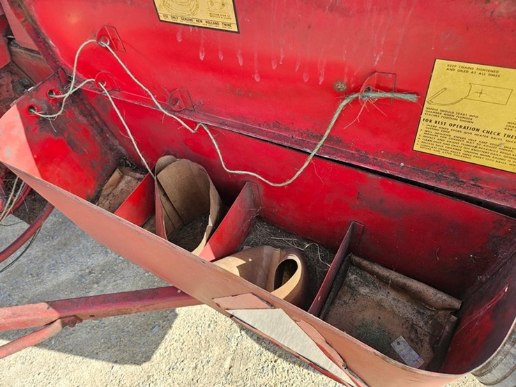 new-holland-276-image-16