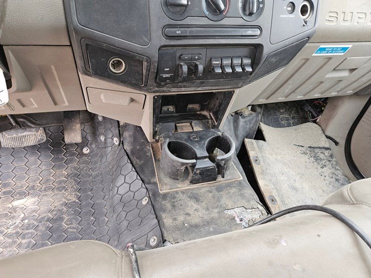 2008-ford-f550-image-38