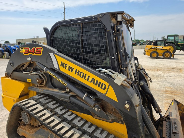 2023-new-holland-c345-image-24