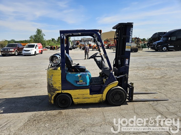 komatsu-fg25st-12-image-5