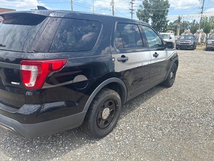 #47-•-2016-ford-interceptor-image-9
