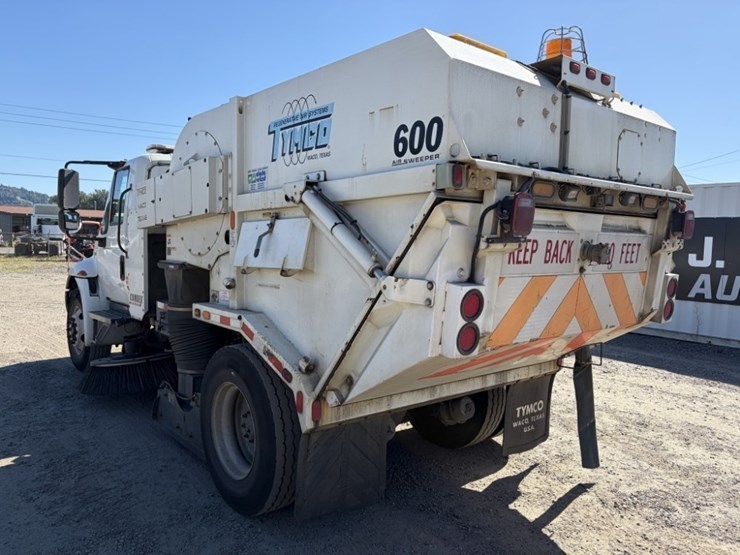 tymco-600-image-6