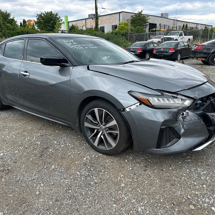#31 • 2020 NISSAN MAXIMA