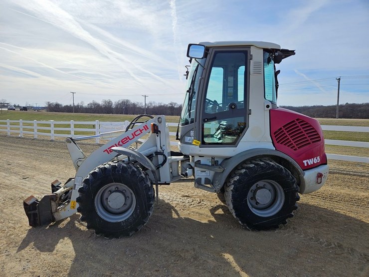 takeuchi-tw65-image-2