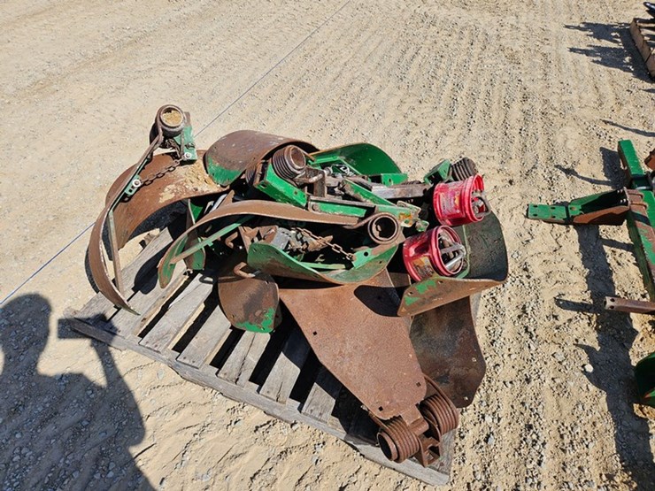 john-deere-12-image-15