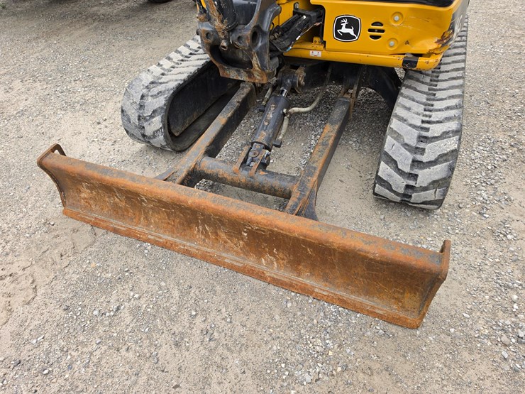 2020-deere-35g-image-5