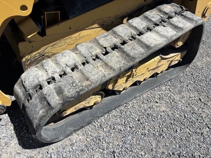 2019-caterpillar-259d3-image-9