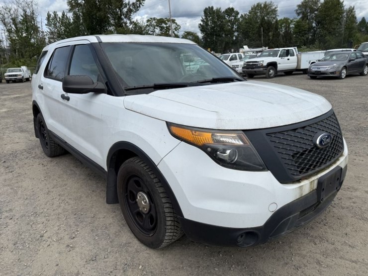 2015-ford-explorer-image-2