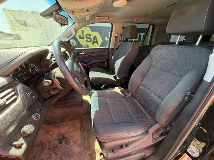 2018-chevrolet-tahoe-image-24