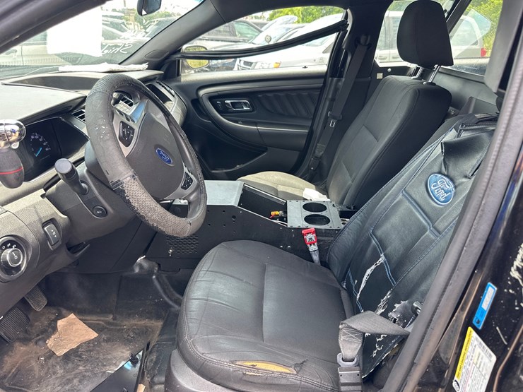 #48-•-2019-ford-interceptor-image-24