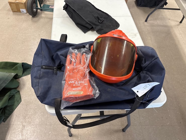 #4032-•-bag-of-electrical-safety-equipment-image-1