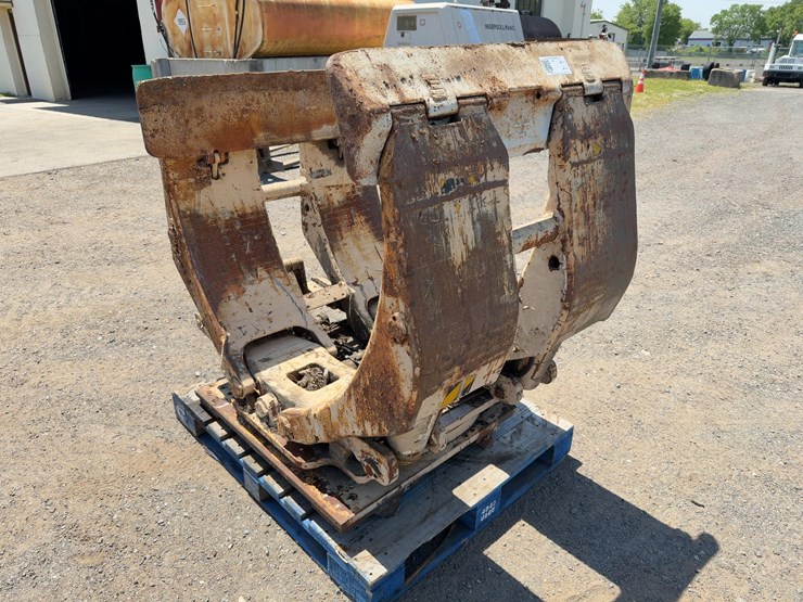 hydraulic-powered-clamp-image-3
